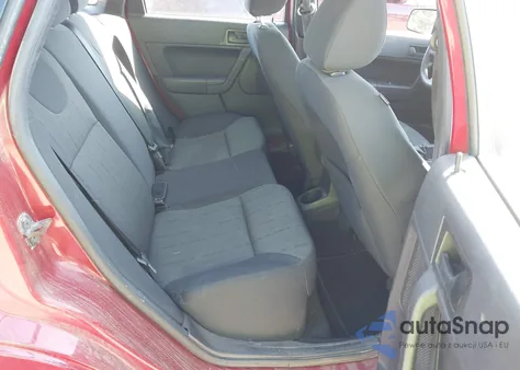 2009 Ford Focus Se z USA, uszkodzony, nr VIN 1FAHP35N59W237426